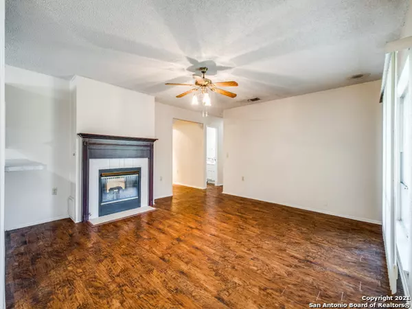 Live Oak, TX 78233-3054,11069 WHITE SANDS ST