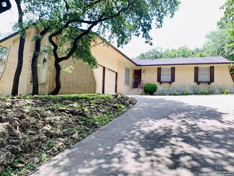 1710 Brogan Dr, San Antonio, TX 78232-4404