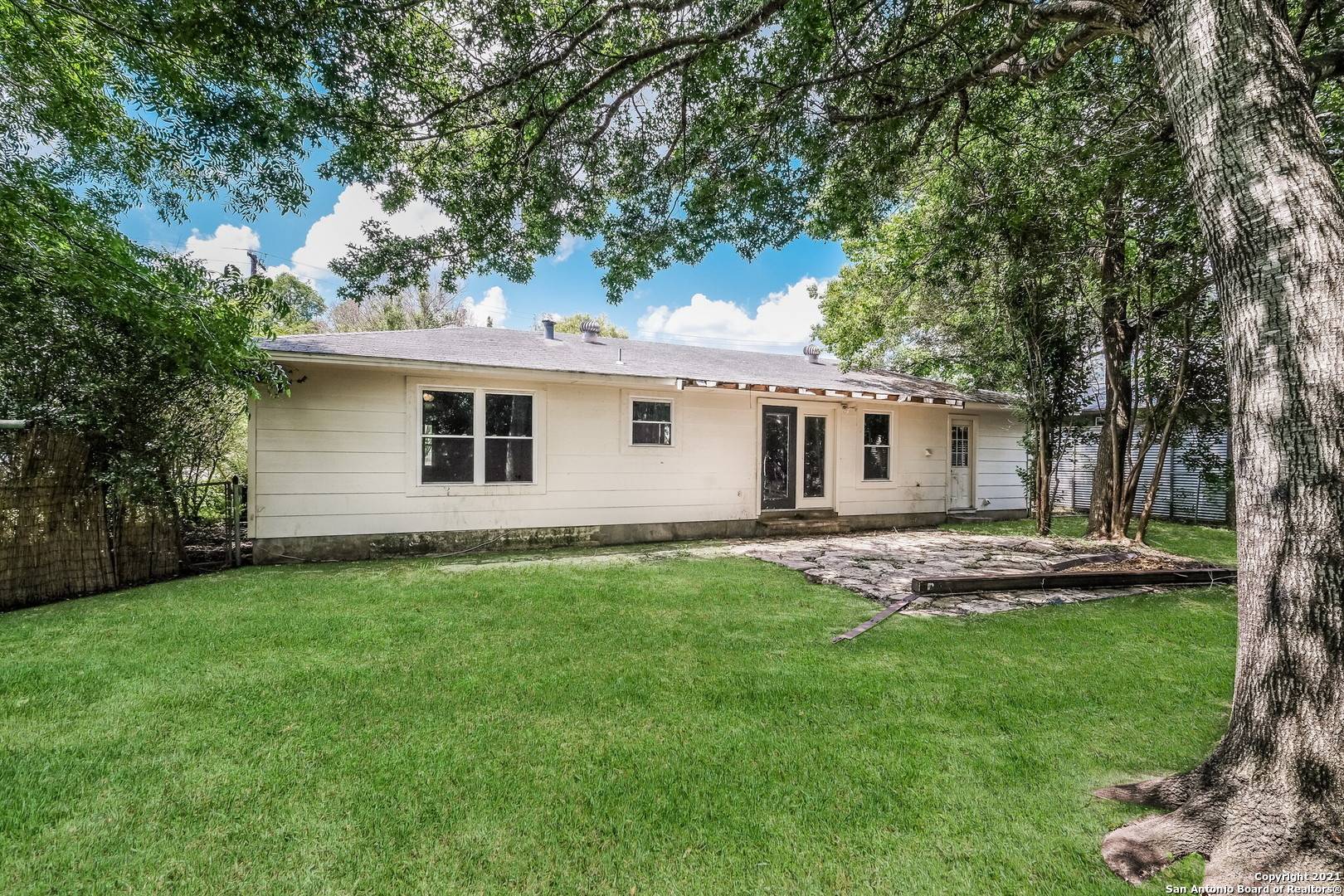 Boerne, TX 78006-2624,210 HOSACK ST