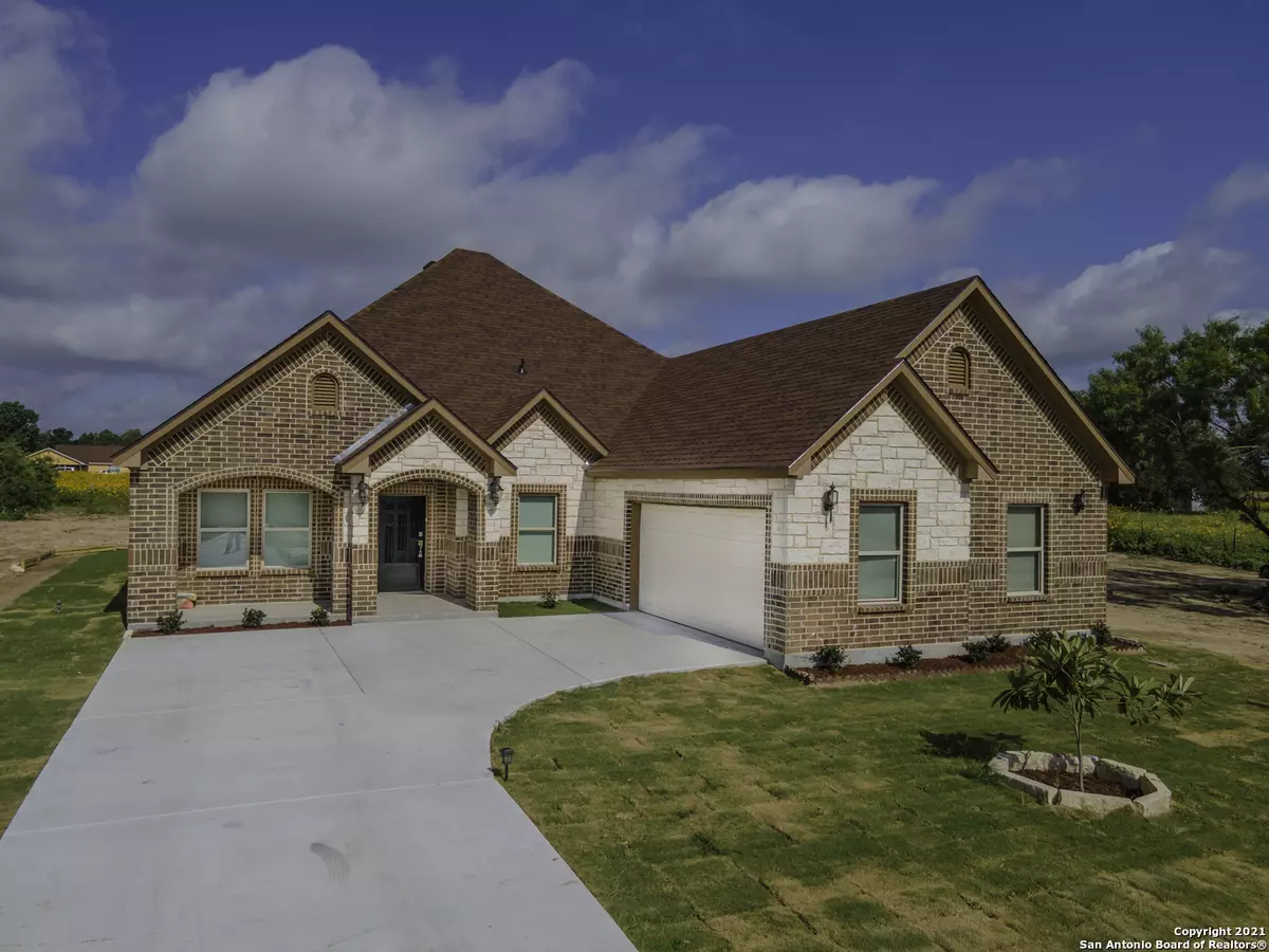 Von Ormy, TX 78073,7115 Palo Alto Dr