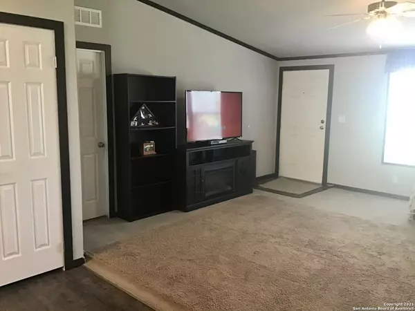 Marion, TX 78124,328 Bar H Ln