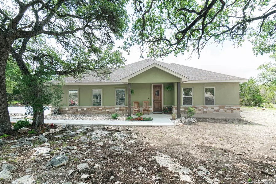 185 Red Tail Cove, Spring Branch, TX 78070