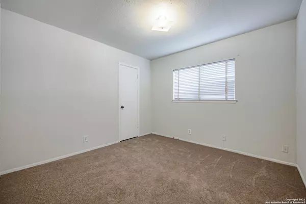 Kirby, TX 78219-1945,2810 ROD SCHAFFE