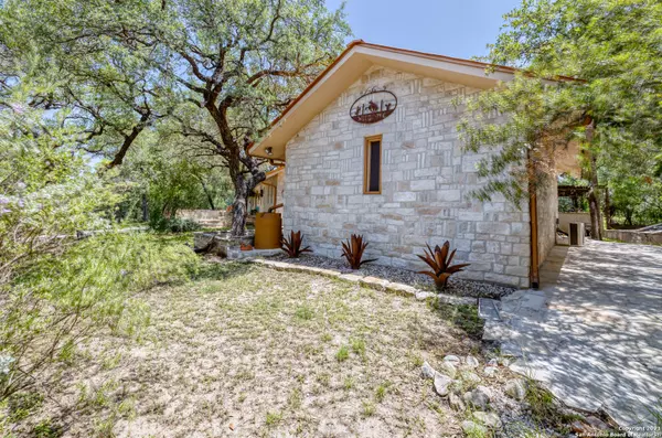 Leakey, TX 78873,93 N. Saddle Mountain Rd