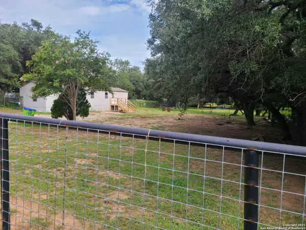 Poteet, TX 78065-4537,215 BRANDYWINE DR