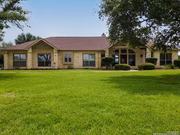 New Braunfels, TX 78132-5214,134 WESTERN OAKS