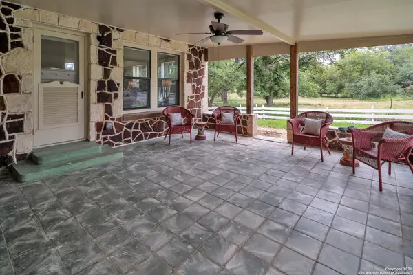 Pleasanton, TX 78064,114 Haverlah Rd