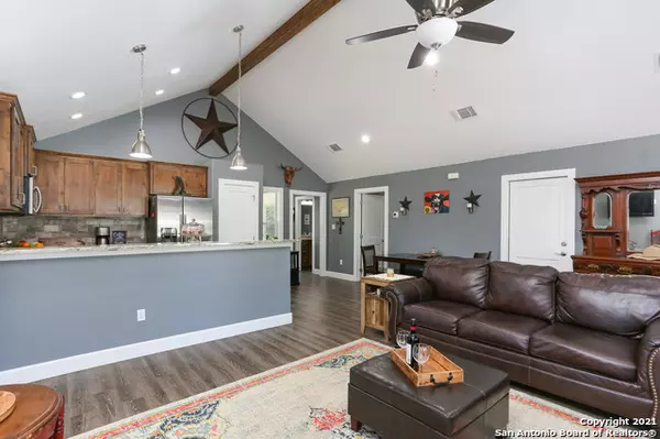 Spring Branch, TX 78070-5220,1298 Live Oak Dr