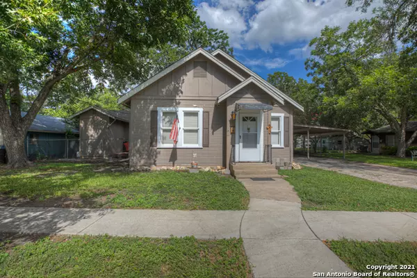 513 SAN MARCOS ST, Seguin, TX 78155-4740