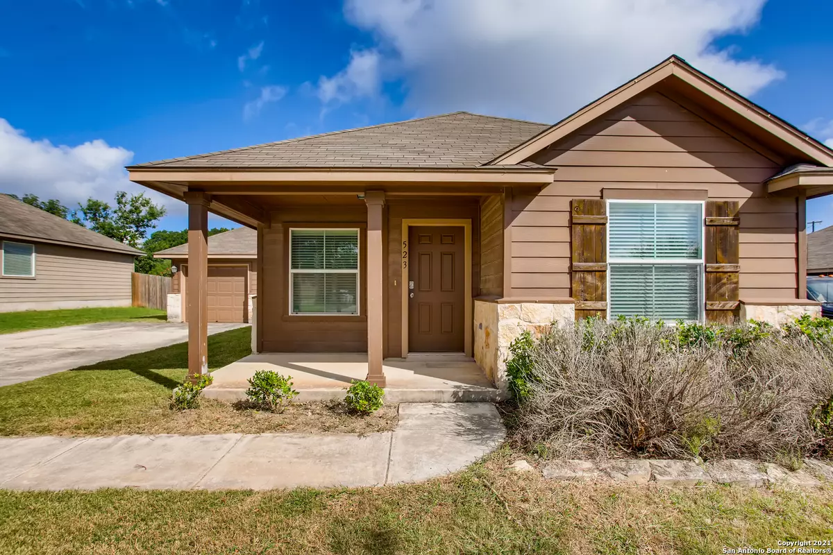 New Braunfels, TX 78130-2645,523 MAGNOLIA WIND