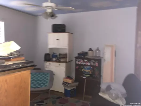 Kirby, TX 78219-1412,3511 KIRBY DR