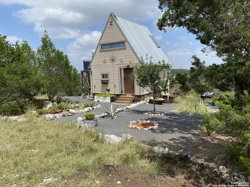 4409 Spring Country Ranch Rd, Leakey, TX 78873