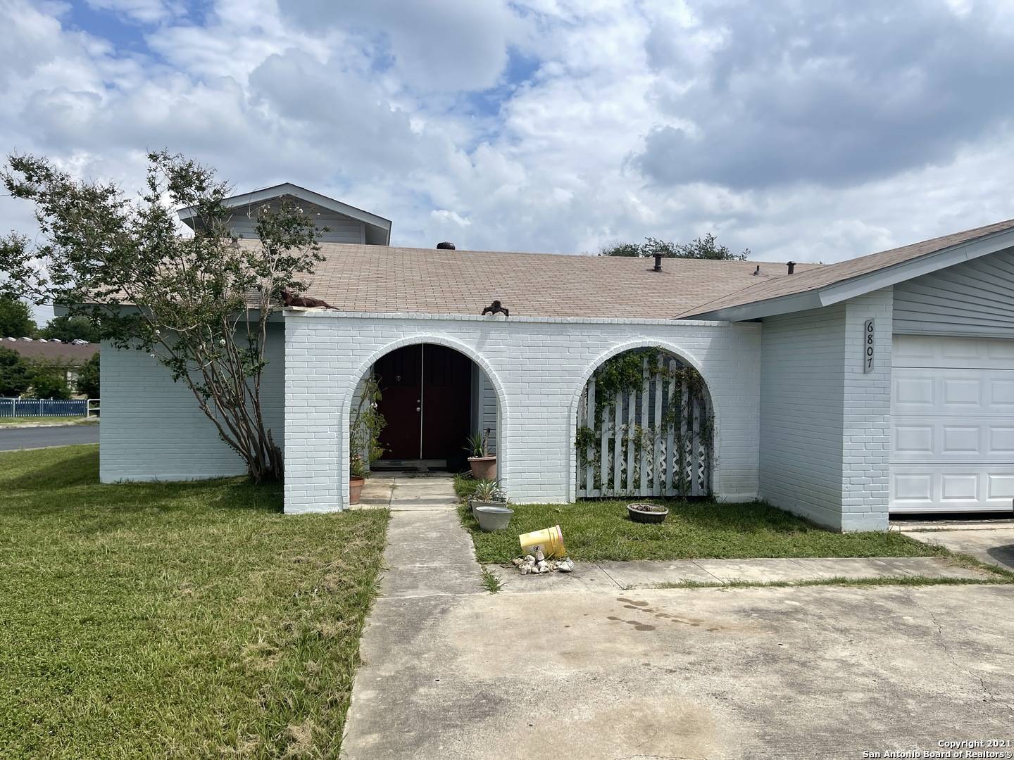 6807 Avila, San Antonio, TX 78239-3603