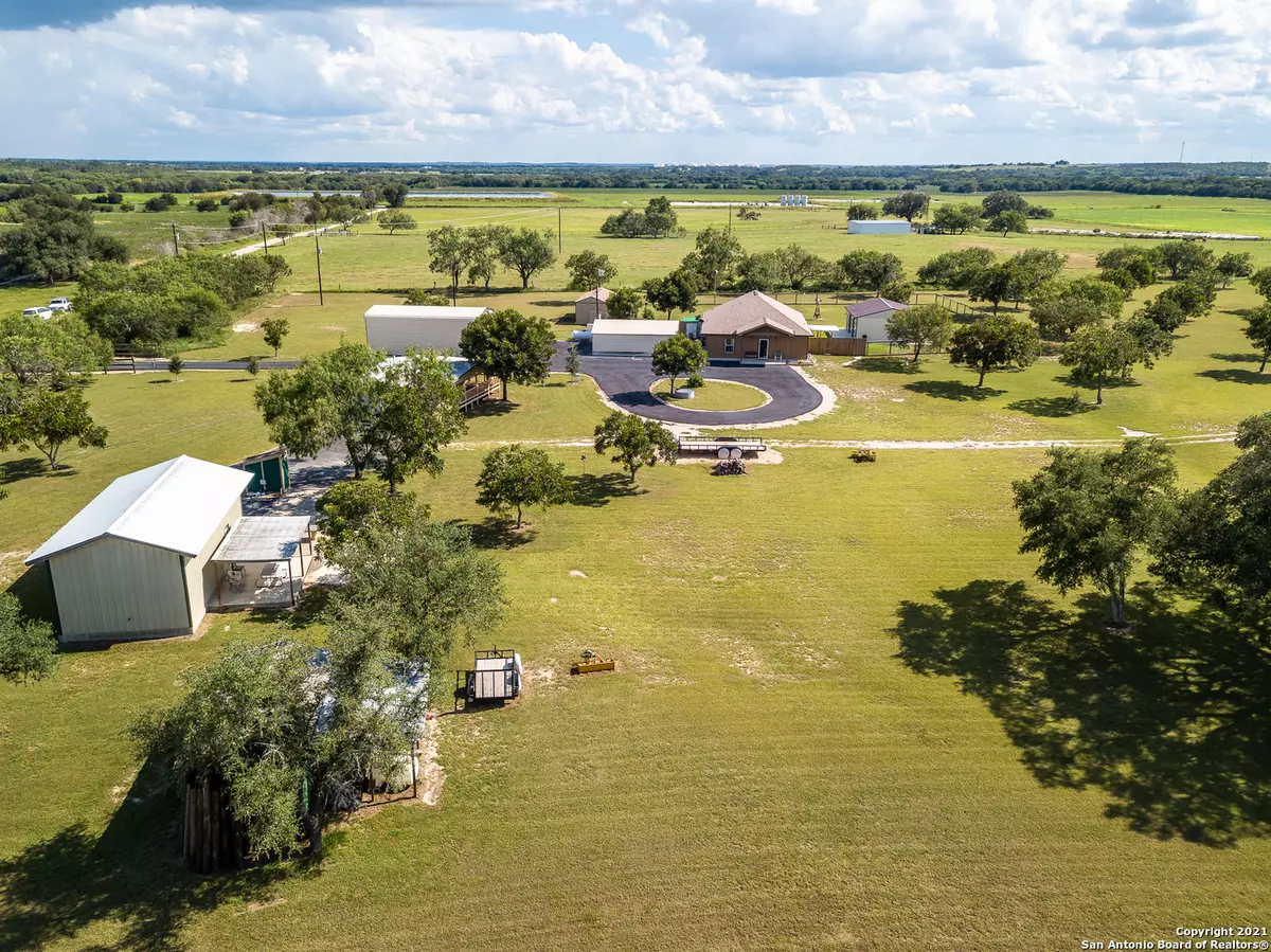 Runge, TX 78151,434 CR 314