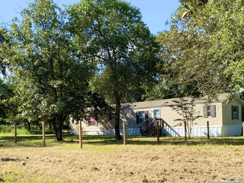403 GRAPELAND DR, San Antonio, TX 78264-3744