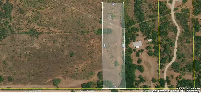 420 County Road 661, Devine, TX 78016-4349