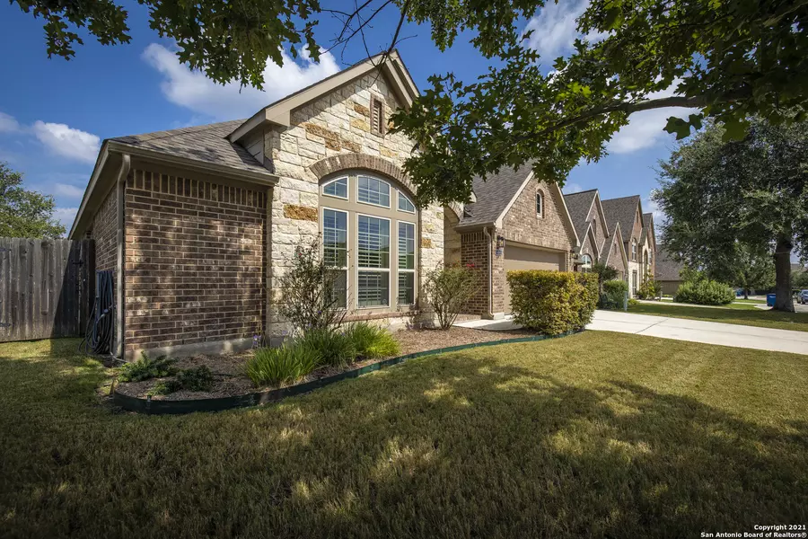 484 WILDERNESS WAY, New Braunfels, TX 78132-3638