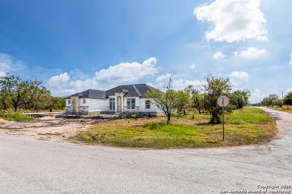 San Antonio, TX 78253,1035 COUNTY ROAD 3822