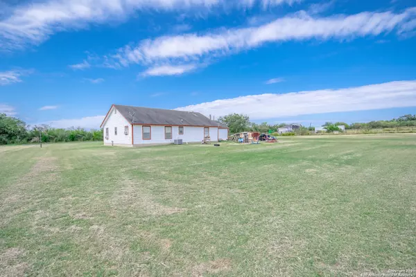 Elmendorf, TX 78112-3614,19246 SOUTHTON RD