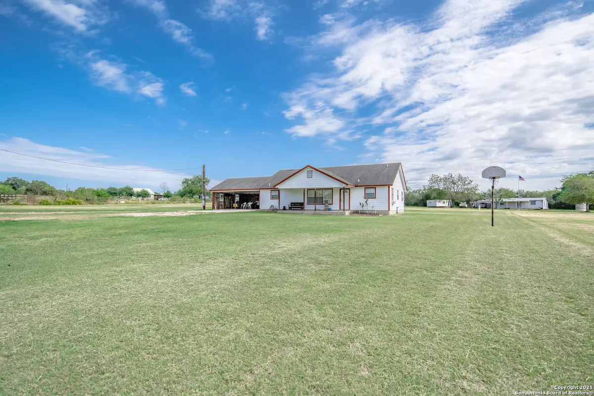 Elmendorf, TX 78112-3614,19246 SOUTHTON RD