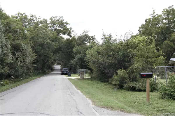 New Braunfels, TX 78130-3324,846 EWELLING LN