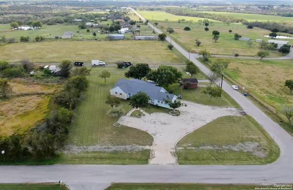 Marion, TX 78124-2081,1970 WETZ RD