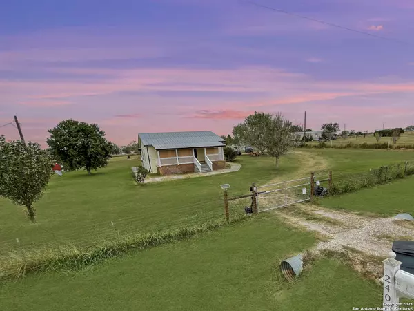 Devine, TX 78016-4654,240 COUNTY ROAD 775