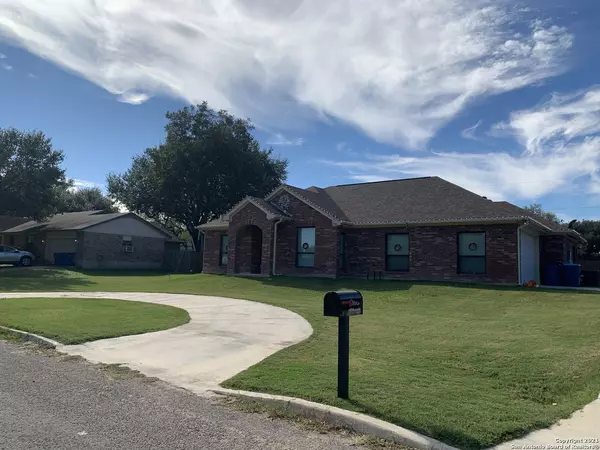 Pleasanton, TX 78064-3965,1383 MEADOWLARK