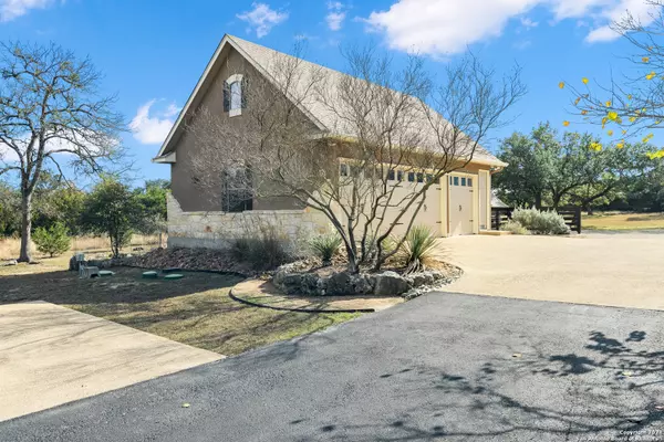 Boerne, TX 78006-3905,325 RIO BRAZOS