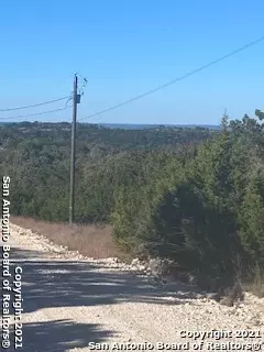 205 Apacheria Pass W, Comfort, TX 78013
