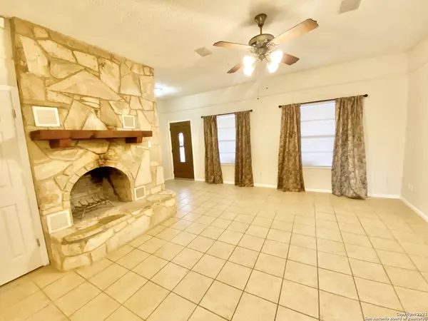 Brackettville, TX 78832,305 Allen Rd