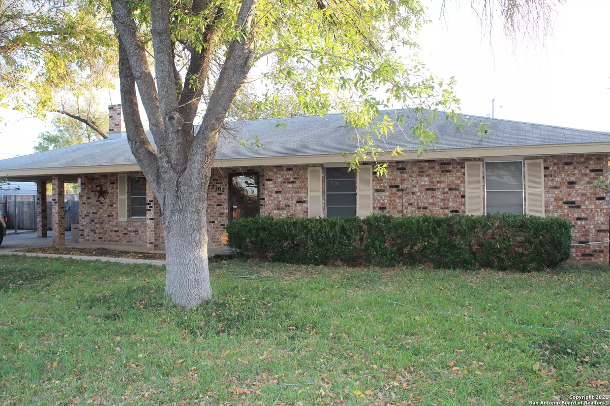 Carrizo Springs, TX 78834,2102 Wildcat Dr