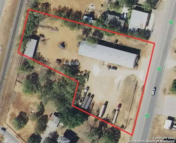 1737 Hwy 81, Pearsall, TX 78061