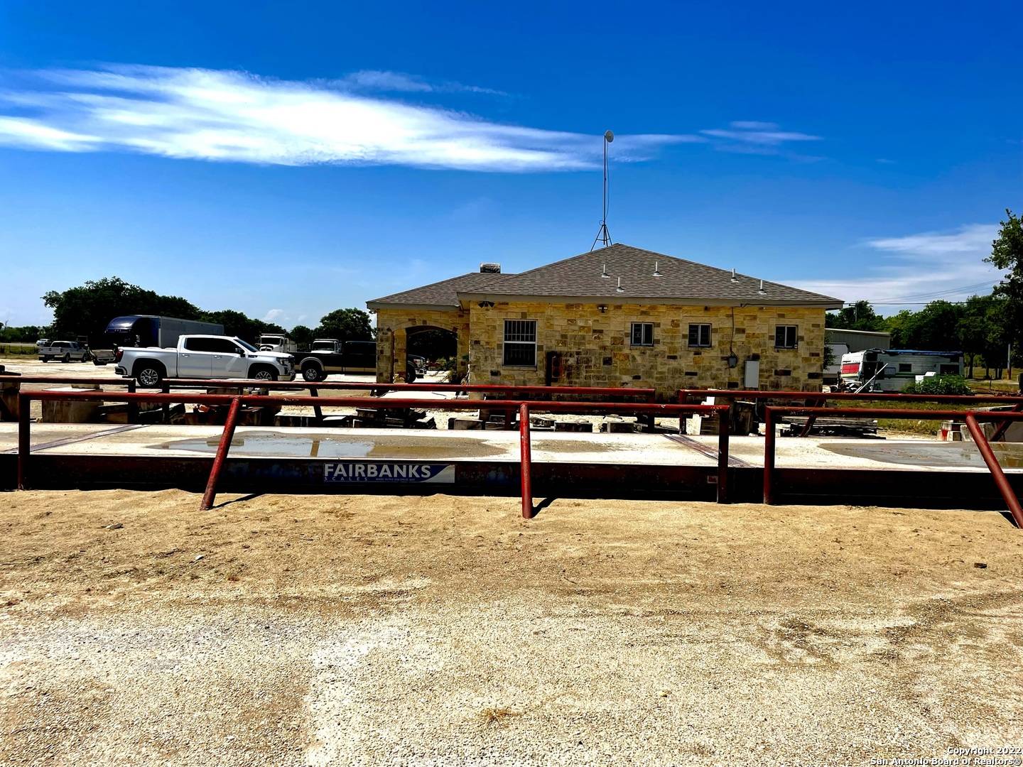 8635 Loop 1604 E, Elmendorf, TX 78112