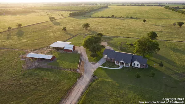 2420 Bolton Rd, Marion, TX 78124