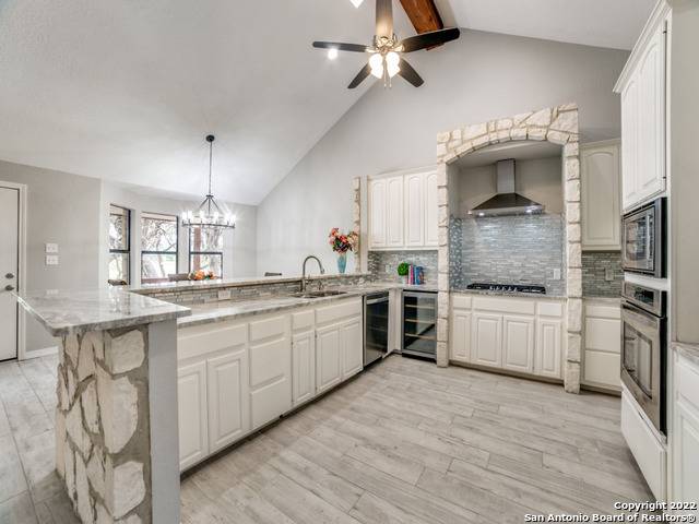 2580 GOAT HILL RD, Lakehills, TX 78063-6858