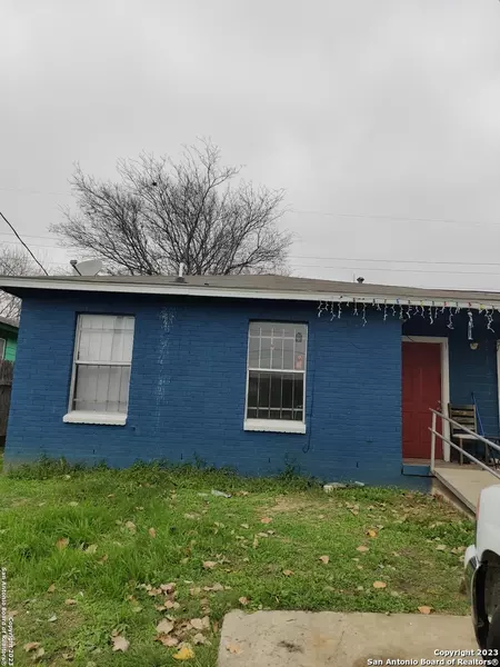 551 J ST, San Antonio, TX 78220-4156