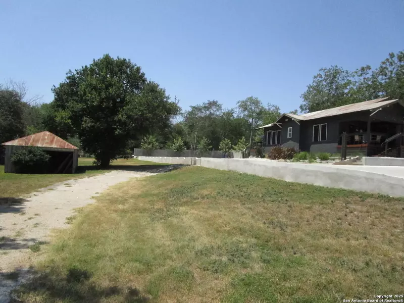 840 CASTELL AVE, New Braunfels, TX 78130