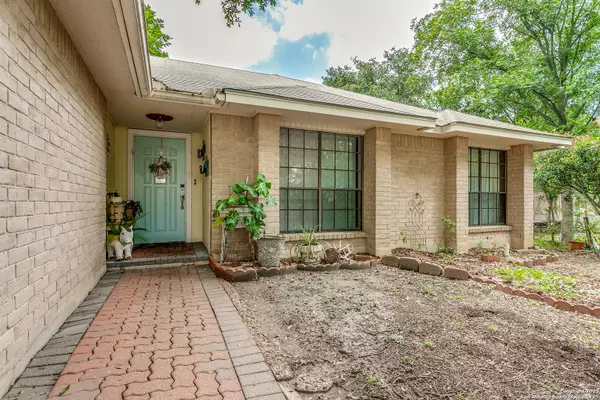 Live Oak, TX 78233-4350,11600 FOREST POND