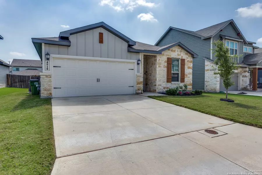 4918 Drifter Oaks, St Hedwig, TX 78152