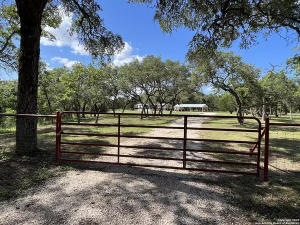 269 Trickling Creek Rd, Rio Frio, TX 78879