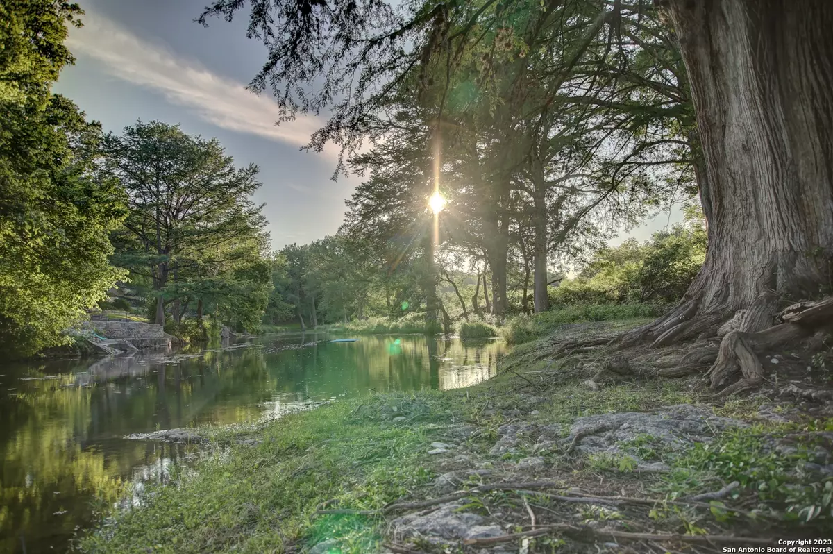 Hunt, TX 78024,246 River Rd