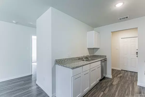 Seguin, TX 78155-5848,1051 TABERNACLE ST