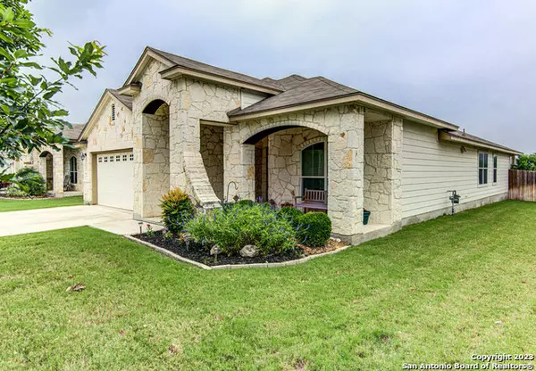 New Braunfels, TX 78130-4190,320 ESCARPMENT OAK