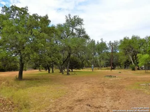 Pipe Creek, TX 78063,142 Indian Crossing