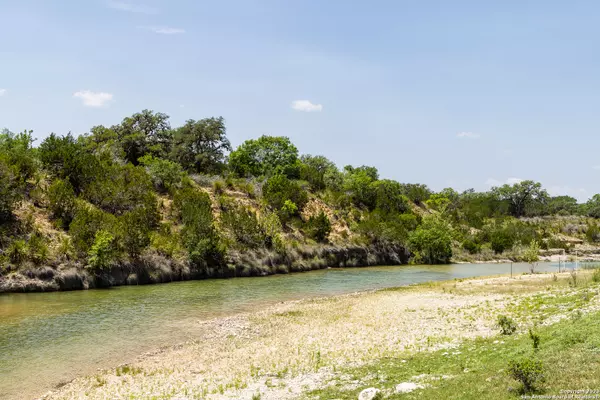 Utopia, TX 78884,5374 County Road 111