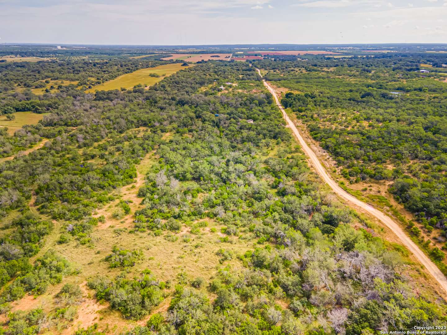 Floresville, TX 78114,1092 CR 168
