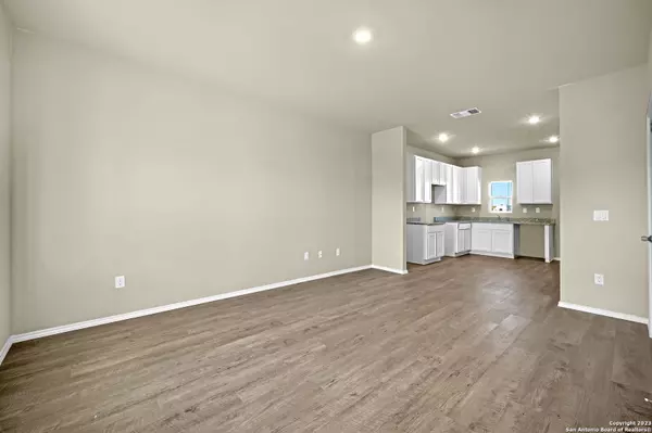 Lytle, TX 78052,14707 Butch Cassidy St