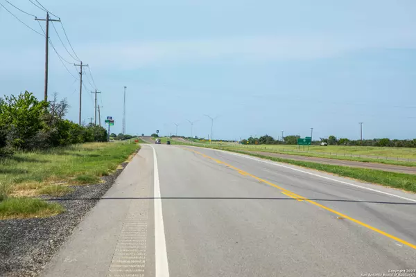 Pearsall, TX 78061,000 IH 35 Access Rd