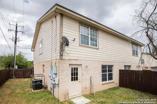 San Antonio, TX 78233-5330,13631 WOODSTONE WAY